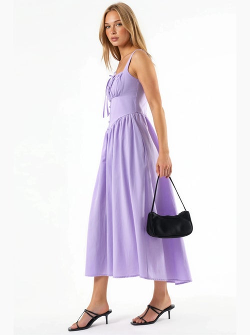 Robe midi à col carré avec détail boutonné busem - Kiabi Robe midi à col carré avec détail boutonné busem - Kiabi