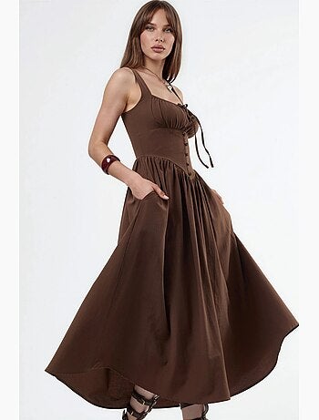 Robe midi à col carré avec détail boutonné busem