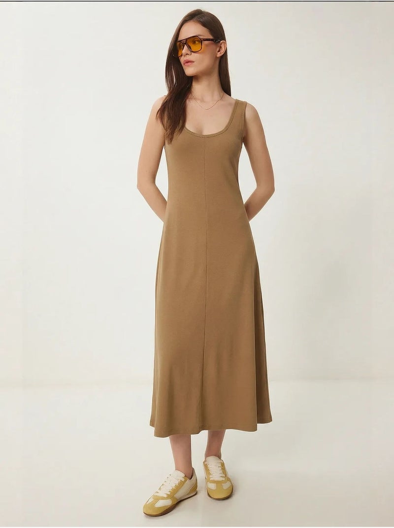 Robe midi à col en u istanbul Camel - Kiabi