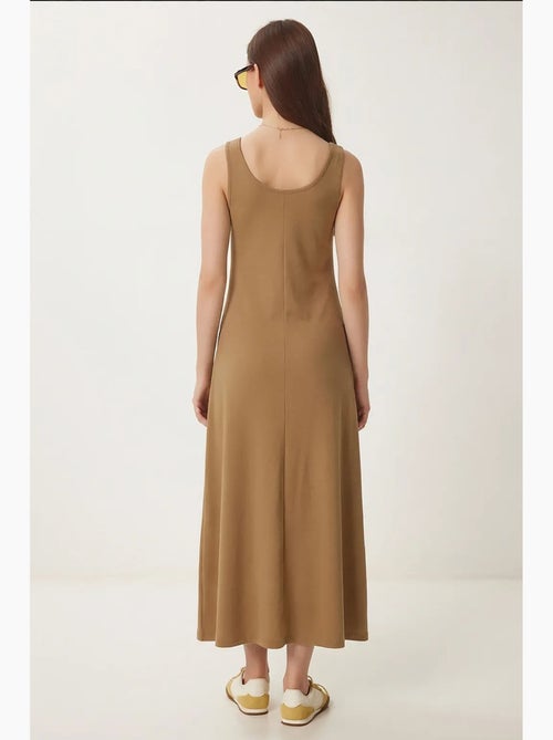 Robe midi à col en u istanbul - Kiabi Robe midi à col en u istanbul - Kiabi