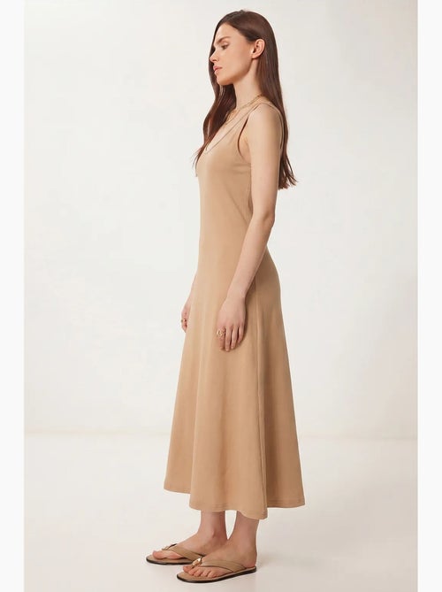 Robe midi à col en u istanbul - Kiabi Robe midi à col en u istanbul - Kiabi