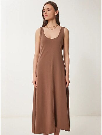 Robe midi à col en u istanbul