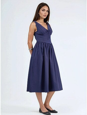 Robe midi à col en v et détail noué busem