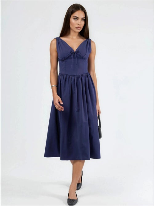 Robe midi à col en v et détail noué busem - Kiabi Robe midi à col en v et détail noué busem - Kiabi