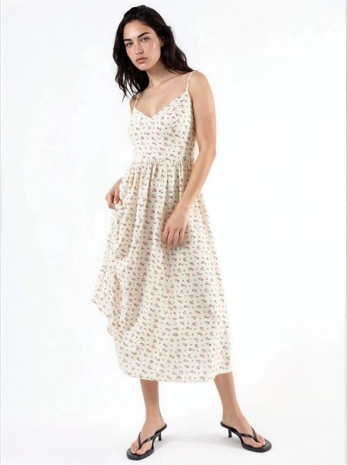 Robe midi à col en v fleurie hiccup - Kiabi Robe midi à col en v fleurie hiccup - Kiabi