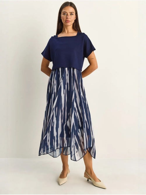 Robe midi à imprimé abstrait et col bateau lucci - Kiabi Robe midi à imprimé abstrait et col bateau lucci - Kiabi