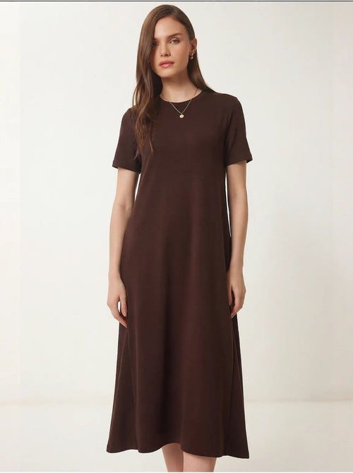 Robe midi à manches courtes et col rond istanbul - Kiabi Robe midi à manches courtes et col rond istanbul - Kiabi