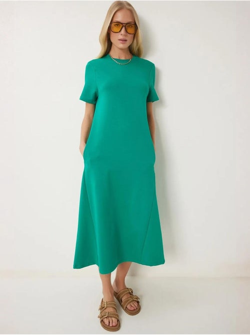 Robe midi à manches courtes et col rond istanbul - Kiabi Robe midi à manches courtes et col rond istanbul - Kiabi