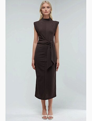 Robe midi ajustée sans manches avec détail à nouer busem