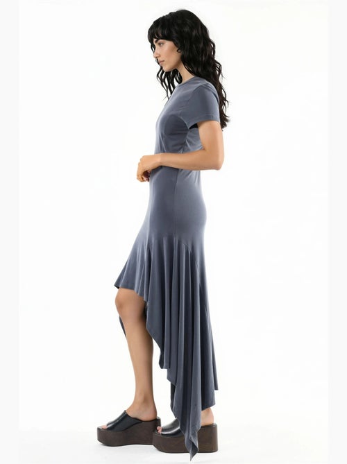 Robe midi asymétrique à col rond busem - Kiabi Robe midi asymétrique à col rond busem - Kiabi