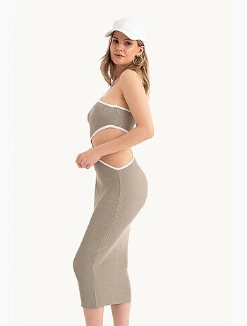 Robe midi asymétrique avec découpe latérale hiccup
