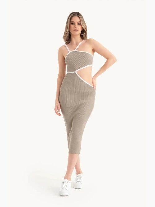 Robe midi asymétrique avec découpe latérale hiccup - Kiabi Robe midi asymétrique avec découpe latérale hiccup - Kiabi