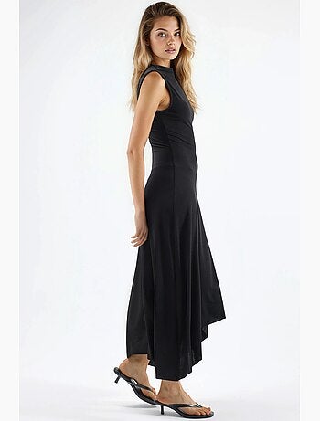 Robe midi asymétrique en maille à col rond hiccup