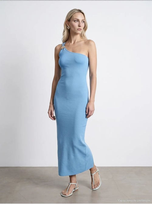 Robe midi asymétrique en maille côtelée, une épaule dilvin - Kiabi Robe midi asymétrique en maille côtelée, une épaule dilvin - Kiabi