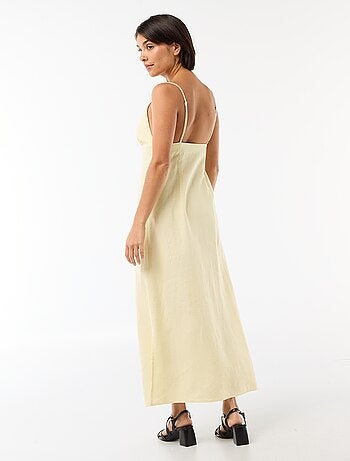 Robe midi avec bijou fantaisie au col