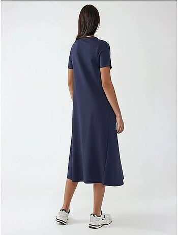 Robe midi basique à col ras du cou et manches courtes