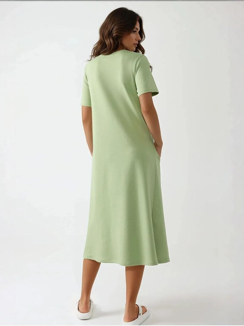 Robe midi basique à col ras du cou et manches courtes Vert pastel - Kiabi