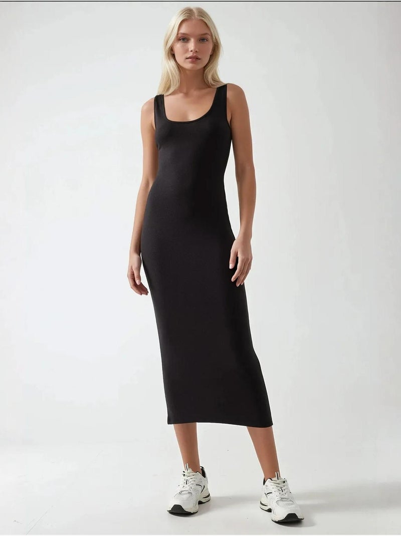 Robe midi basique douce au toucher Noir - Kiabi