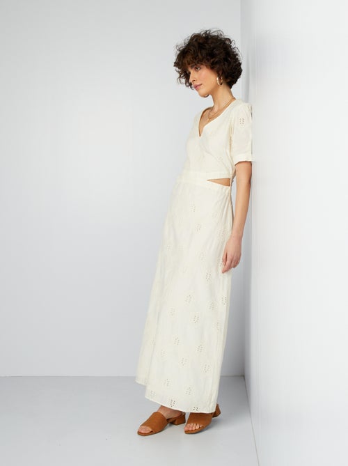 Robe midi brodée avec fentes côtés - Kiabi