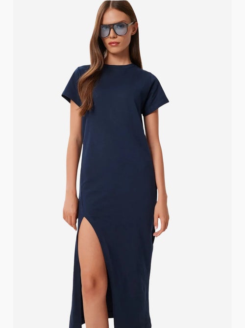 Robe midi cintrée à fente latérale istanbul - Kiabi Robe midi cintrée à fente latérale istanbul - Kiabi