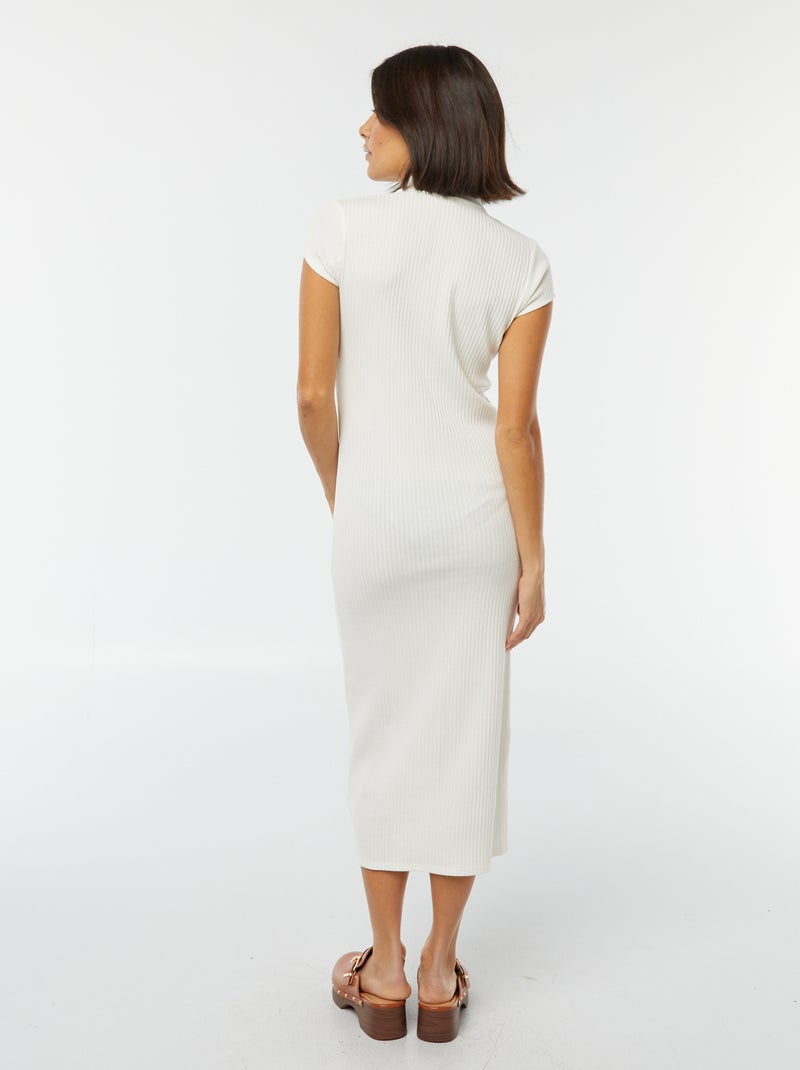 Robe midi côtelée avec un col polo Blanc - Kiabi