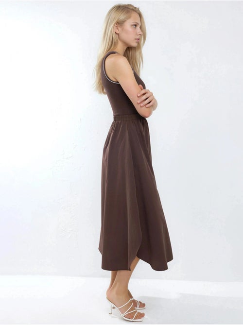 Robe midi côtelée sans manches à col rond busem - Kiabi Robe midi côtelée sans manches à col rond busem - Kiabi