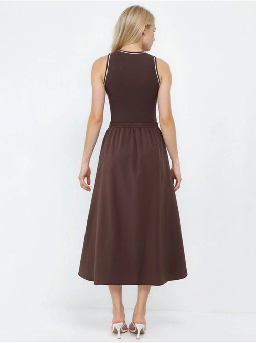 Robe midi côtelée sans manches à col rond busem - Kiabi Robe midi côtelée sans manches à col rond busem - Kiabi