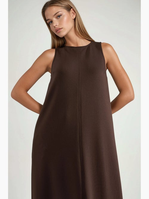 Robe midi coupe décontractée à col rond hiccup - Kiabi Robe midi coupe décontractée à col rond hiccup - Kiabi