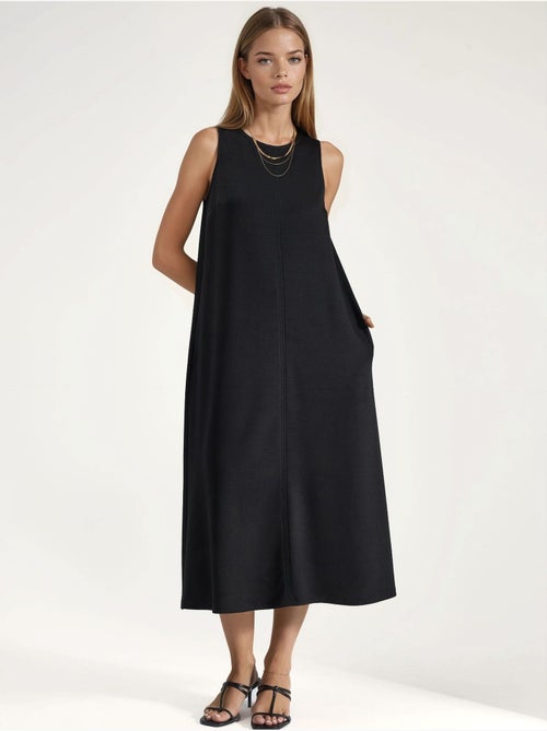 Robe midi coupe décontractée à col rond - Kiabi Robe midi coupe décontractée à col rond - Kiabi