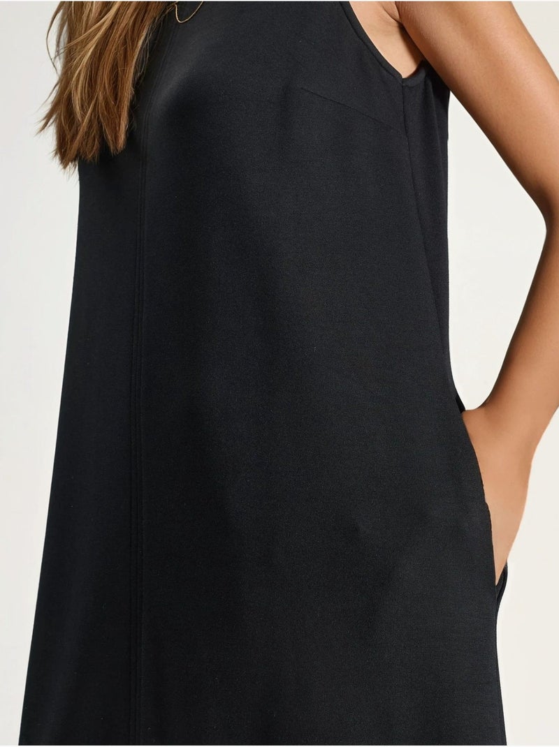 Robe midi coupe décontractée à col rond Noir - Kiabi