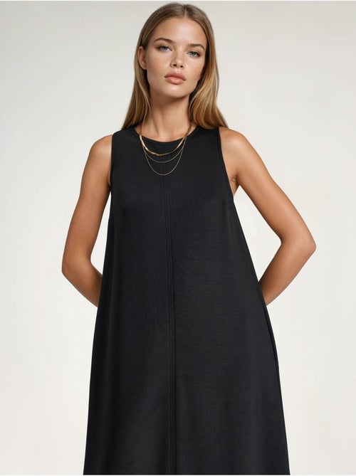 Robe midi coupe décontractée à col rond - Kiabi Robe midi coupe décontractée à col rond - Kiabi