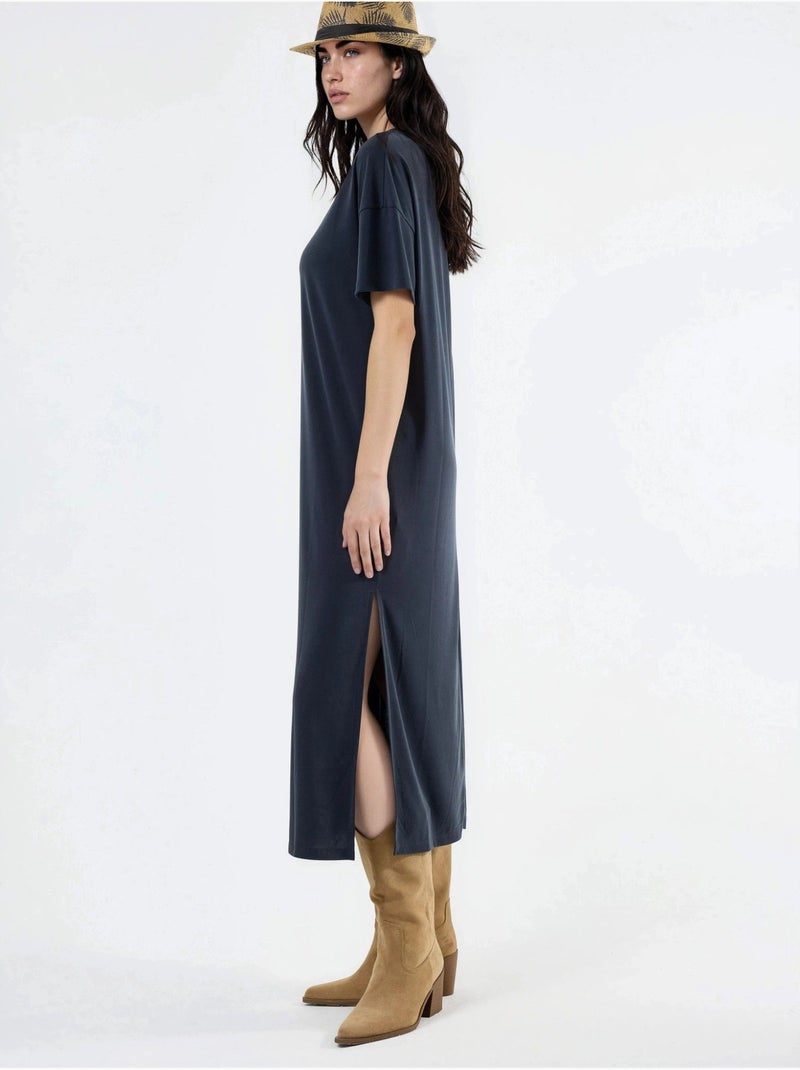 Robe midi coupe décontractée Gris foncé - Kiabi