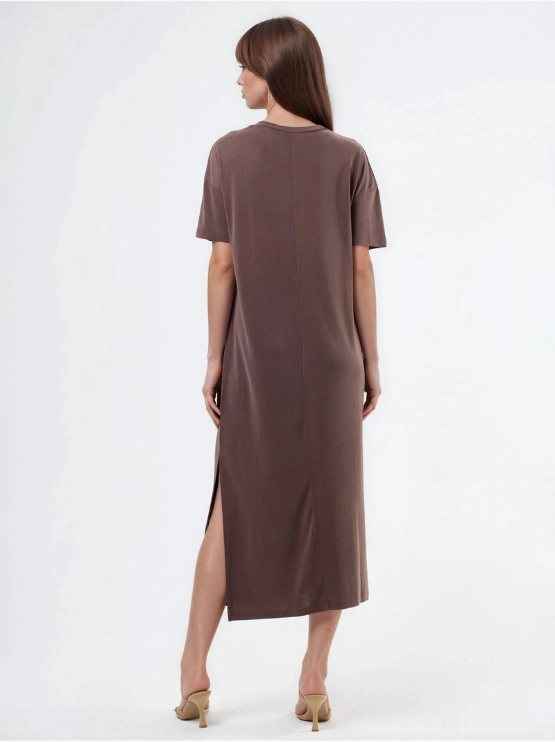 Robe midi coupe décontractée Marron foncé - Kiabi