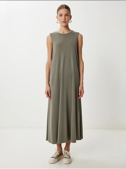 Robe midi décontractée et ample avec poches istanbul - Kiabi Robe midi décontractée et ample avec poches istanbul - Kiabi
