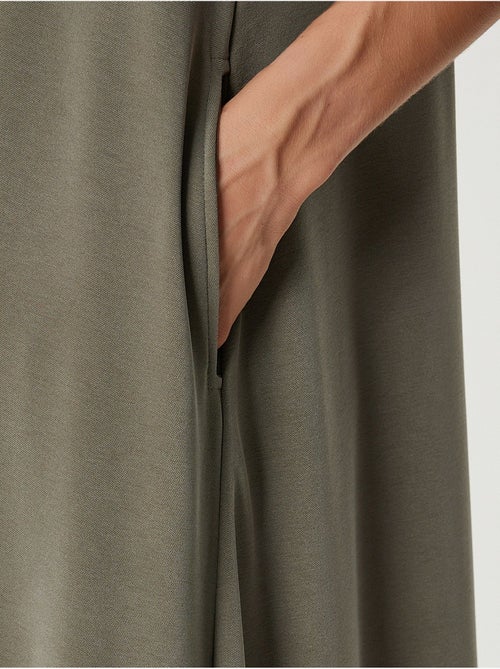 Robe midi décontractée et ample avec poches istanbul - Kiabi Robe midi décontractée et ample avec poches istanbul - Kiabi