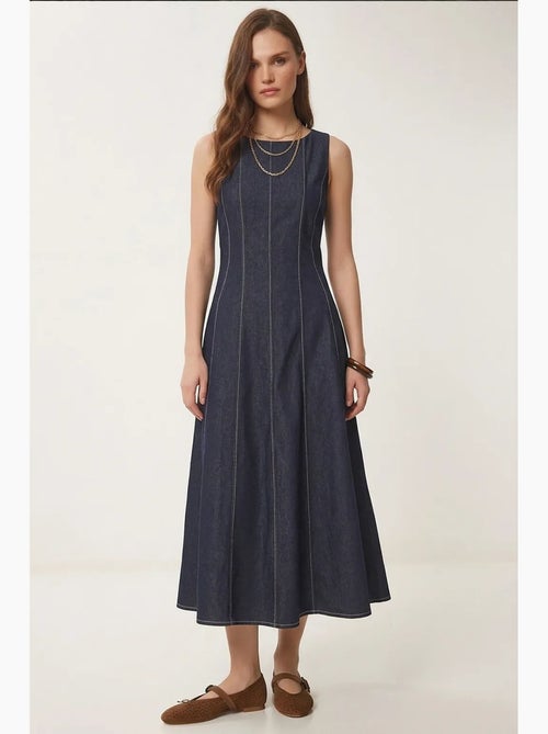 Robe midi en jean trapèze à col rond, style istanbul - Kiabi Robe midi en jean trapèze à col rond, style istanbul - Kiabi