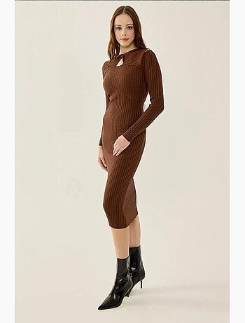 Robe midi en maille côtelée avec col ras du cou hiccup