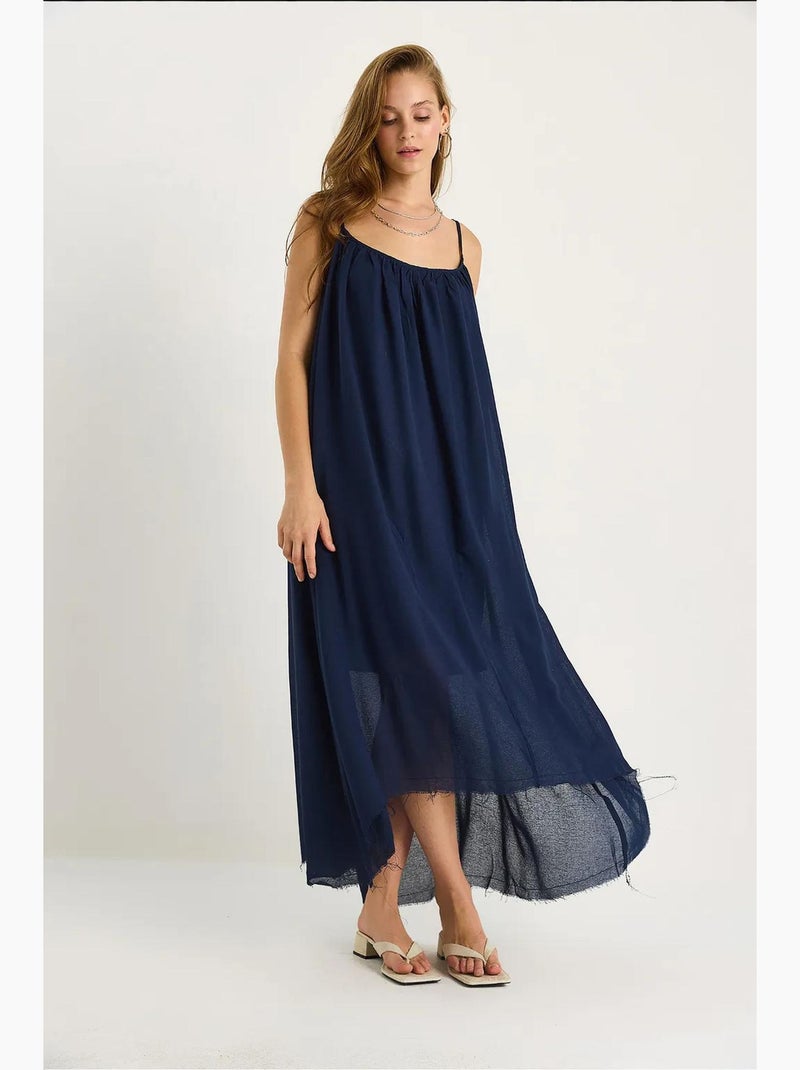 Robe midi en mousseline unie à fines bretelles et ourlet transparent lucci Bleu marine - Kiabi