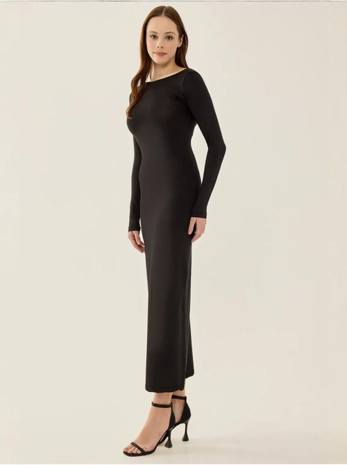 Robe midi en tricot à dos ouvert - Kiabi Robe midi en tricot à dos ouvert - Kiabi