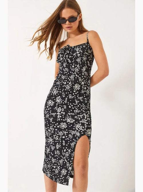 Robe midi fleurie à col carré lucci - Kiabi Robe midi fleurie à col carré lucci - Kiabi