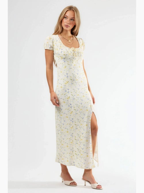 Robe midi fleurie à col u avec détail nœud busem - Kiabi Robe midi fleurie à col u avec détail nœud busem - Kiabi
