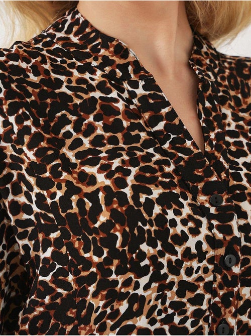 Robe midi imprimée à col en v et manches trois-quarts bdart - Kiabi Robe midi imprimée à col en v et manches trois-quarts bdart - Kiabi