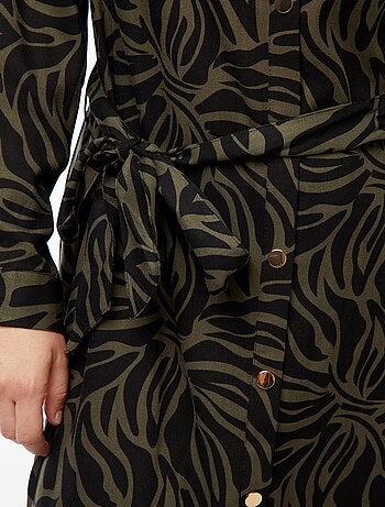 Robe midi imprimée ceinturée et pressionnée