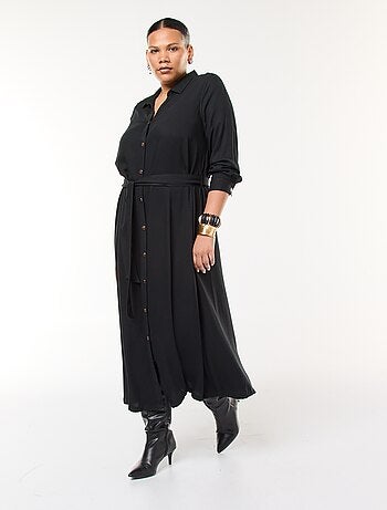Robe midi imprimée ceinturée et pressionnée