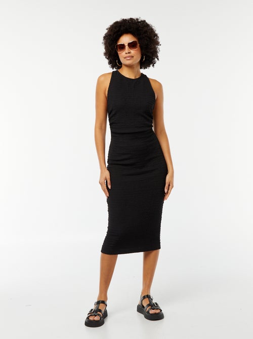 Robe midi matière stretch et gaufrée avec emmanchures américaines - Kiabi