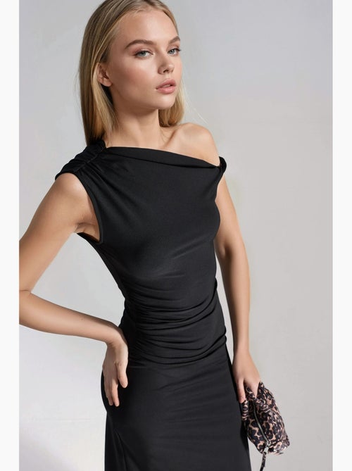 Robe midi moulante à col asymétrique hiccup - Kiabi Robe midi moulante à col asymétrique hiccup - Kiabi