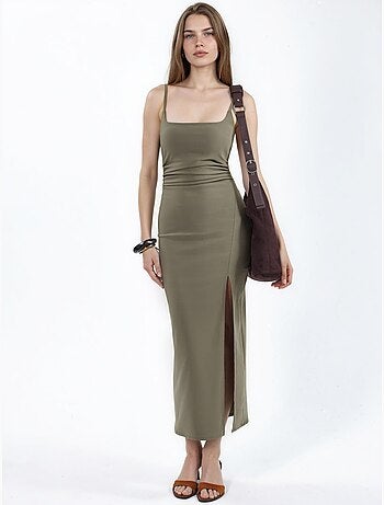 Robe midi moulante à col carré et fente hiccup