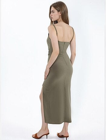 Robe midi moulante à col carré et fente