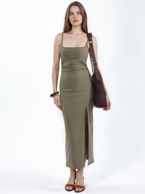 Robe midi moulante à col carré et fente - Kiabi Robe midi moulante à col carré et fente - Kiabi