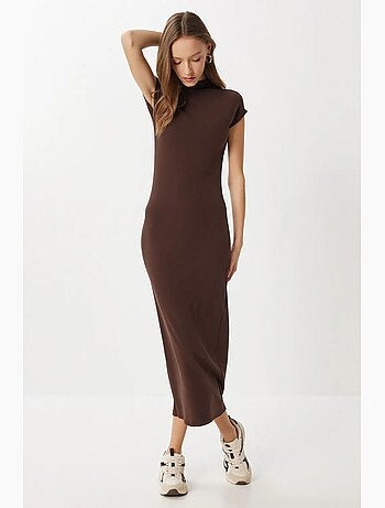 Robe midi moulante à col roulé mi-haut istanbul